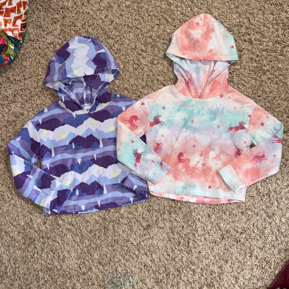 Size 5t bundle of 2 hooded fleece sweatshirts. Mountain landscape and unicorns.